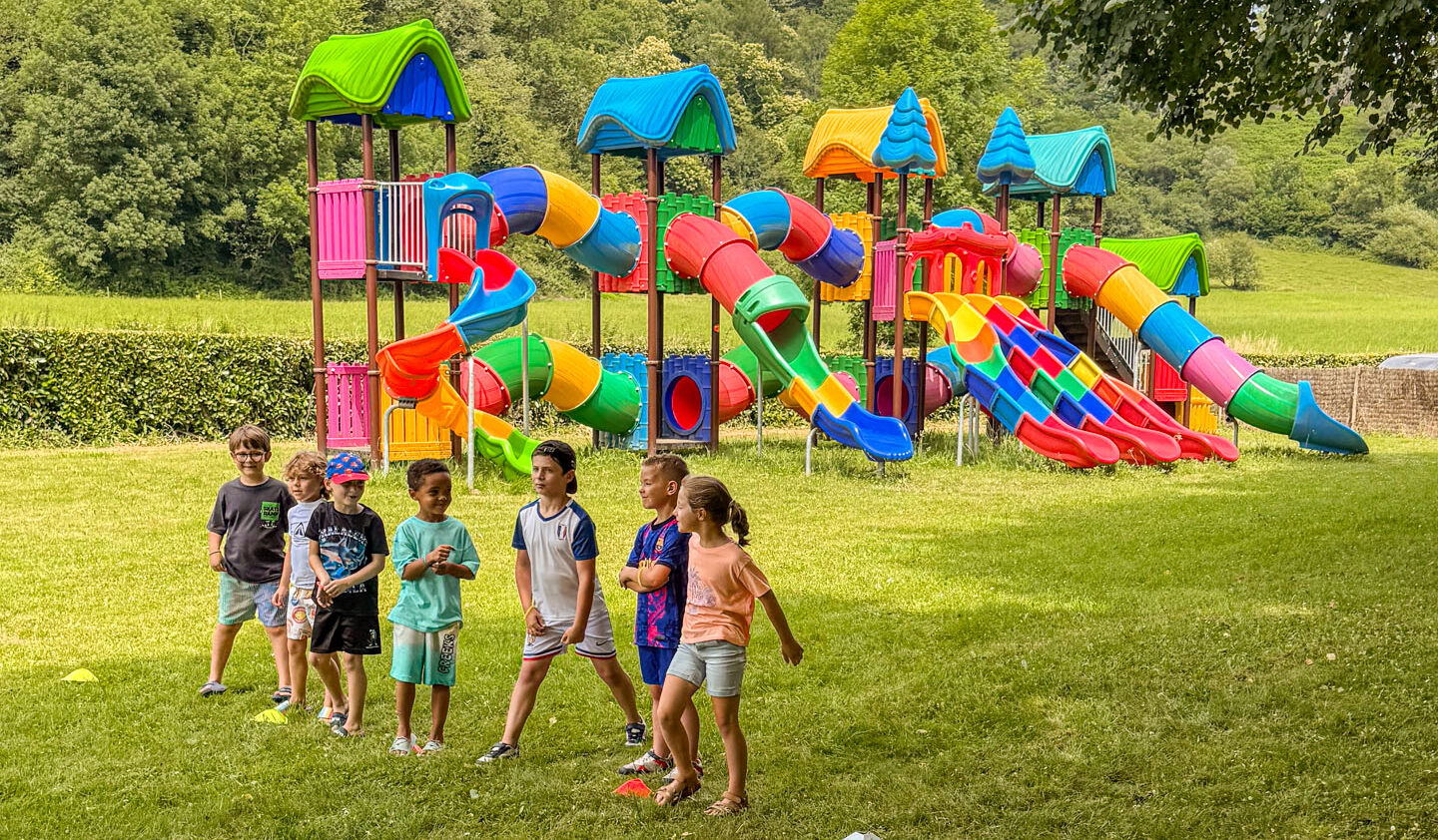 camping ombre des tilleuls enfants jeux toboggan
